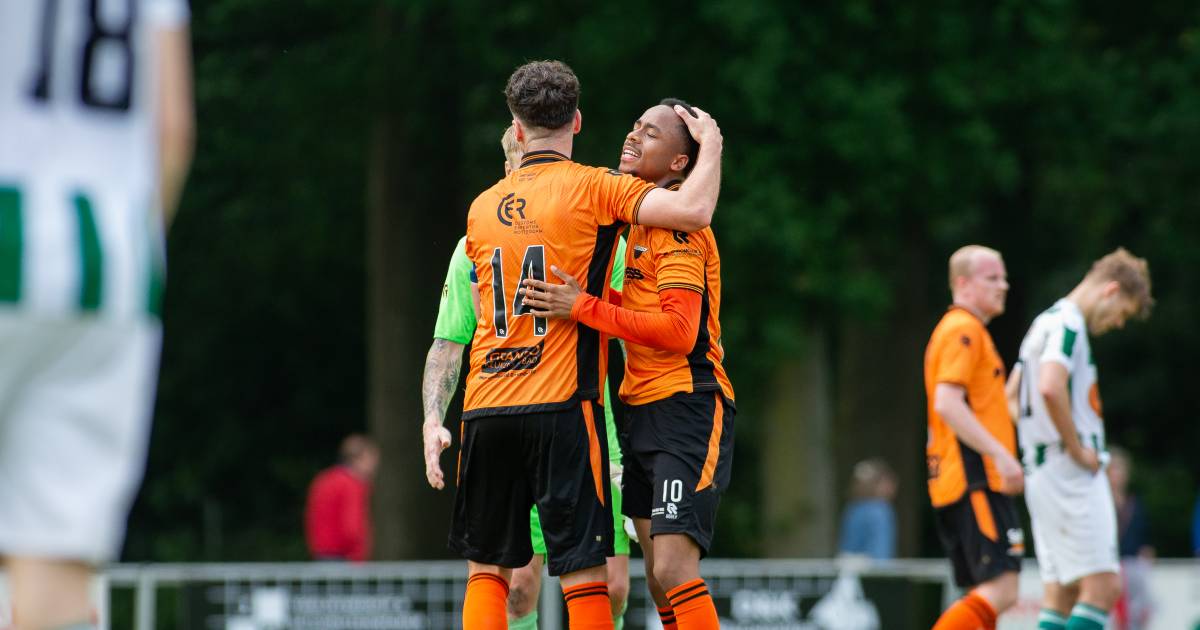 Smitshoek wint play-offs van Achilles Veen en promoveert naar de derde divisie