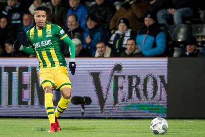 Transfer van Tyronne Ebuehi naar Benfica afgerond