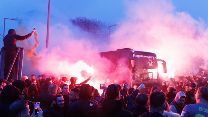 Feyenoordspelers als helden ontvangen na heroïsche zege op aartsrivaal: ‘Niet normaal’