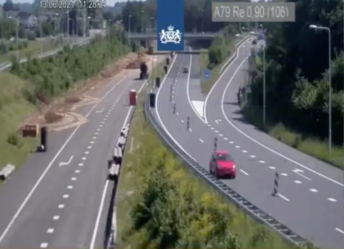 Een spookrijder op de A79 tussen Maastricht en Heerlen in juni 2021. Veel weggebruikers belden meteen 112, er vonden geen 
 ongelukken plaats.