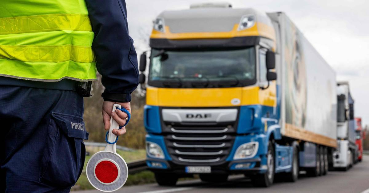 I camionisti polacchi bloccano il confine ucraino per denunciare la concorrenza sleale |  mondo