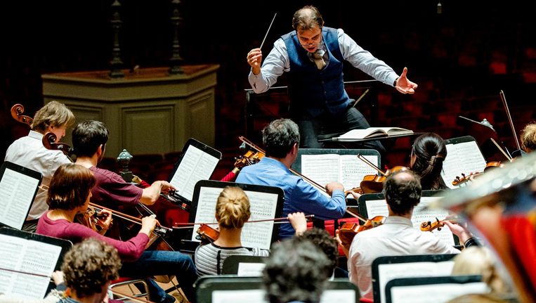Daniele Gatti tijdens een repetitie van het Concertgebouworkest. Beeld anp