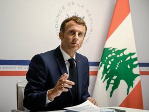 Macron confirme une 3e dose de vaccin “pour les plus fragiles” dès le mois de septembre