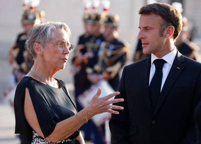 Franse president Macron behoudt vertrouwen in premier Borne