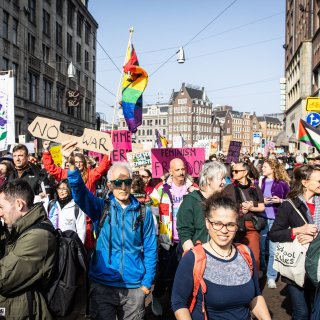 Thousands join Feminist March in Amsterdam, Halsema speaks at Carré: 'We are not in a good position'