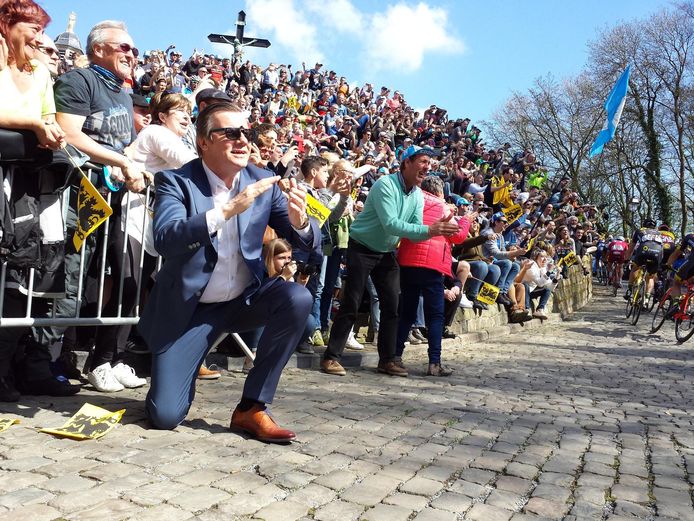 Burgemeester Guido De Padt kan zich binnenkort weer uitleven op de Muur van Geraardsbergen bij de passage van de Tourkaravaan.