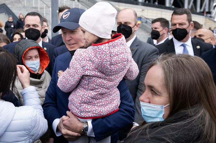 Van de bijna 3,8 miljoen mensen die Oekraïne zijn ontvlucht, zijn er ruim 2,2 miljoen de grens naar Polen overgestoken.