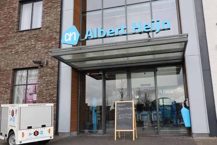 Meerdere supermarkten zijn door de enorme stroomstoring dicht.
