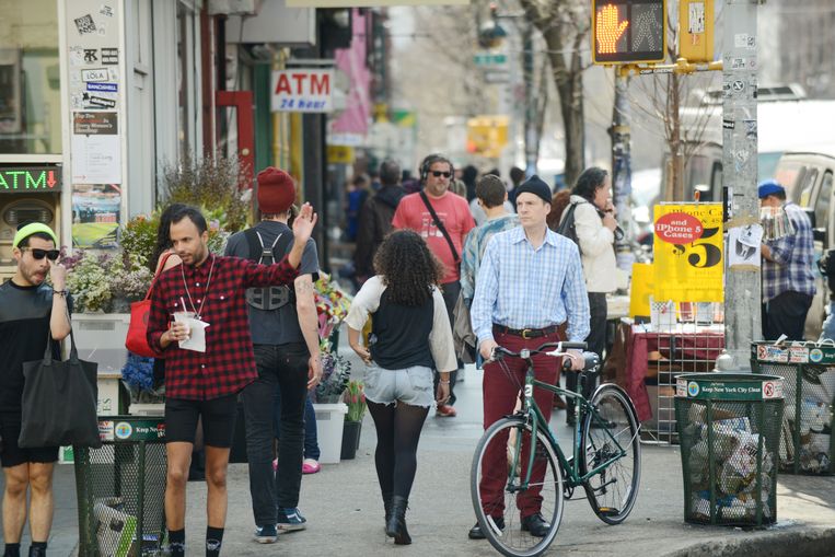 Het cliché straatbeeld van Brooklyn: hippe vogels met volle beurzen. Beeld Hollandse Hoogte / The New York