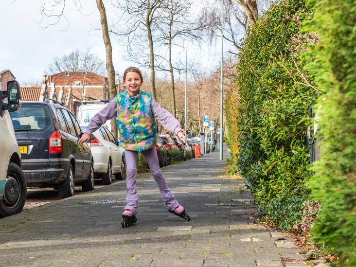 Loes is bang voor mieren, maar niet voor slangen: ‘Ik heb een slang om mijn nek gehad’