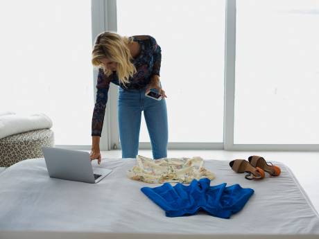 Laurette verkoopt kleding op Marktplaats: ‘Ik krijg wekelijks wel een intimiderend bericht’