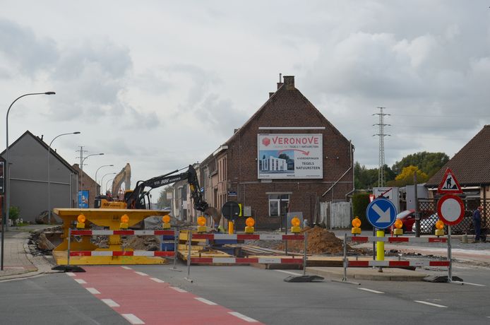 De werken voor de herinrichting van de Brakelsesteenweg (N8)