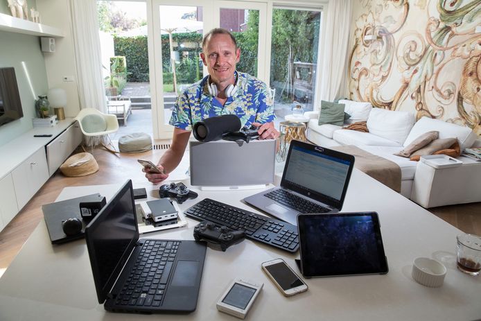 Bredanaar Rens van der Vorst stelt 99 ongemakkelijke kwesties aan de orde die met technologie te maken hebben.