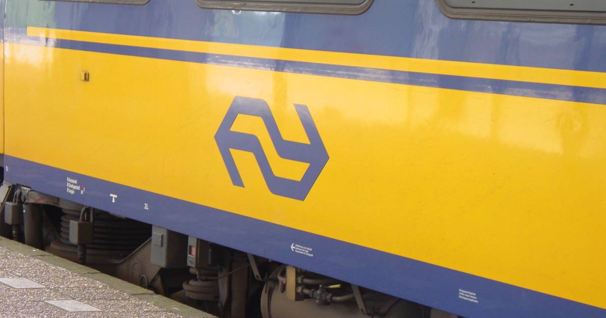 Geen treinen tussen Breda en Gilze-Rijen door aanrijding op het spoor.