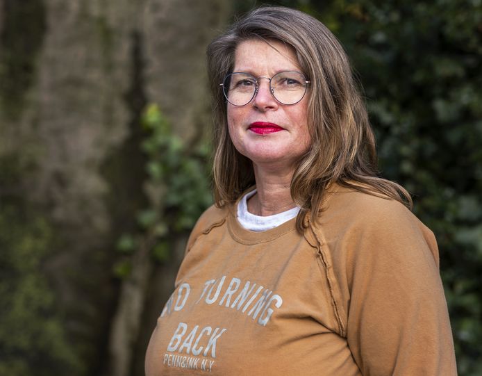 Margreet Mantel had tien jaar lang een missie: zorgen dat zoveel mogelijk mensen weten wat fronto-temporale dementie is. ,,Je ziet je man, hij staat naast je, maar hij is er niet meer.”