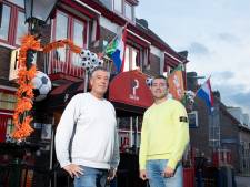 Met zijn oranje kroeg zorgt Ronald (57) toch nog voor een beetje WK-gevoel in Rhenen
