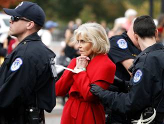 Jane Fonda (81) alweer opgepakt bij klimaatprotest
