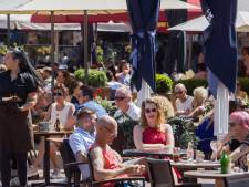 Eindelijk weer het terras op, waar dat biertje toch anders smaakt