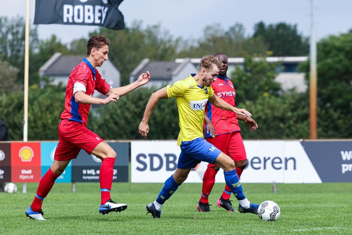 Jari Koenraat maakte de 0-2 voor zijn ploeg.
