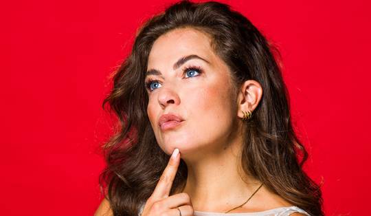 ‘Ik heb het moederschap onderschat. Totdat ik dood neerval, ben ik nooit meer op mijn gemak. Fucking heftig!’