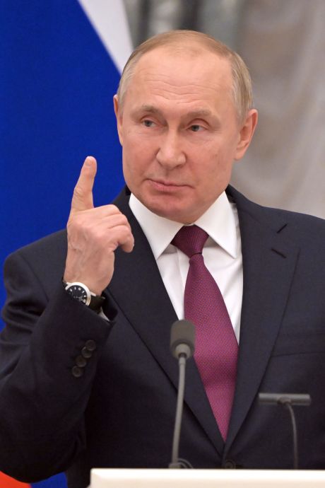 La Russie n’a pas l'intention de “reconstituer un empire”, assure Vladimir Poutine