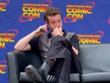 Stranger Things-acteur Joseph ‘Eddie’ Quinn barst in tranen uit door mooie woorden fan