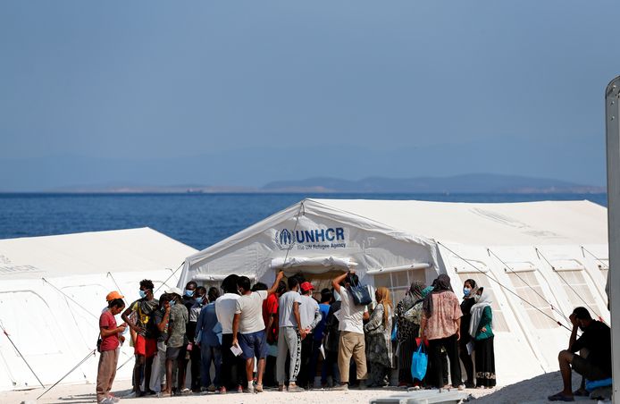 Op het Griekse eiland Lesbos werden tijdelijke opvangplaatsen ingericht voor migranten na de verwoestende brand in het vluchtelingenkamp Moria in september.