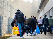 Kamp van Zeist vangt in allerijl 200 vluchtelingen uit Ter Apel op: ‘Humanitaire situatie is schrijnend’