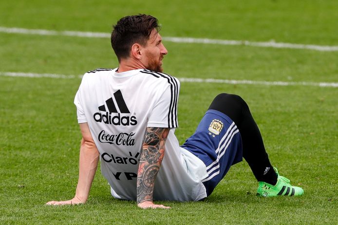 De Argentijnse gedetineerden dreigen verstoken te blijven van de openingsmatch van Lionel Messi en Argentinië tegen IJsland.