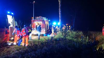 Zwaar ongeluk in Dreischor, auto op kop in de sloot