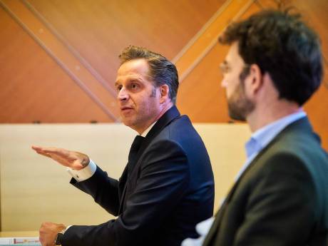 Terwijl het buitenland prikt, gooit Nederland het beleid nog een keer om