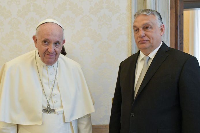 Paus Franciscus en de Hongaarse premier Viktor Orbán.