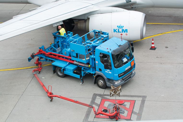 Schiphol en Rotterdam Airport gaan inzetten op synthetische kerosine