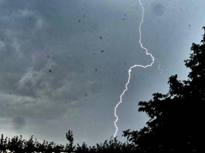 KMI waarschuwt voor lokaal onweer: veel neerslag in korte tijd of hagel, noodnummer 1722 opnieuw geactiveerd