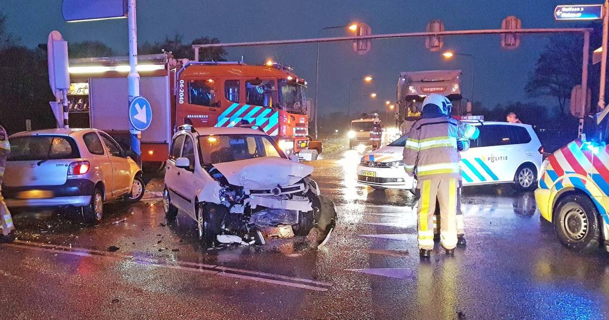 Forse aanrijding op Hessenweg in Dalfsen.