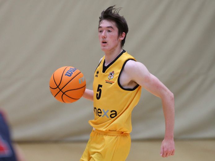 Jarne Vandenabeele rukt met KBGO Finexa Basket@Sea op in de klassering van Top Division Two.