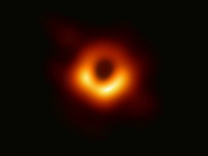 Historisch: dit is de eerste foto van een zwart gat