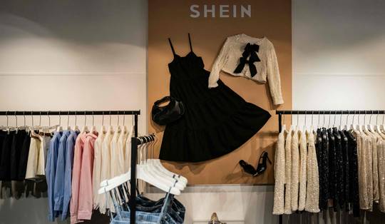 ‘Greenwashing’: steeds meer vragen bij gebruik van gerecycleerde petflessen voor kleding