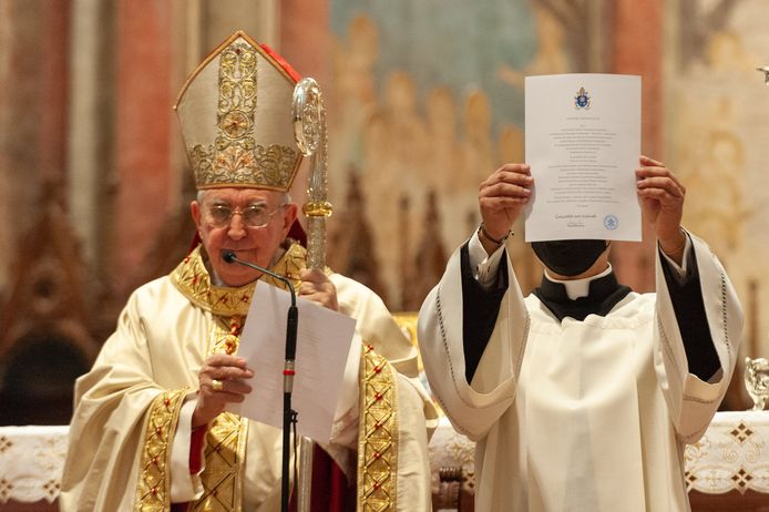 Kardinaal Agostino Vallini ging voor in de zaligverklaring.