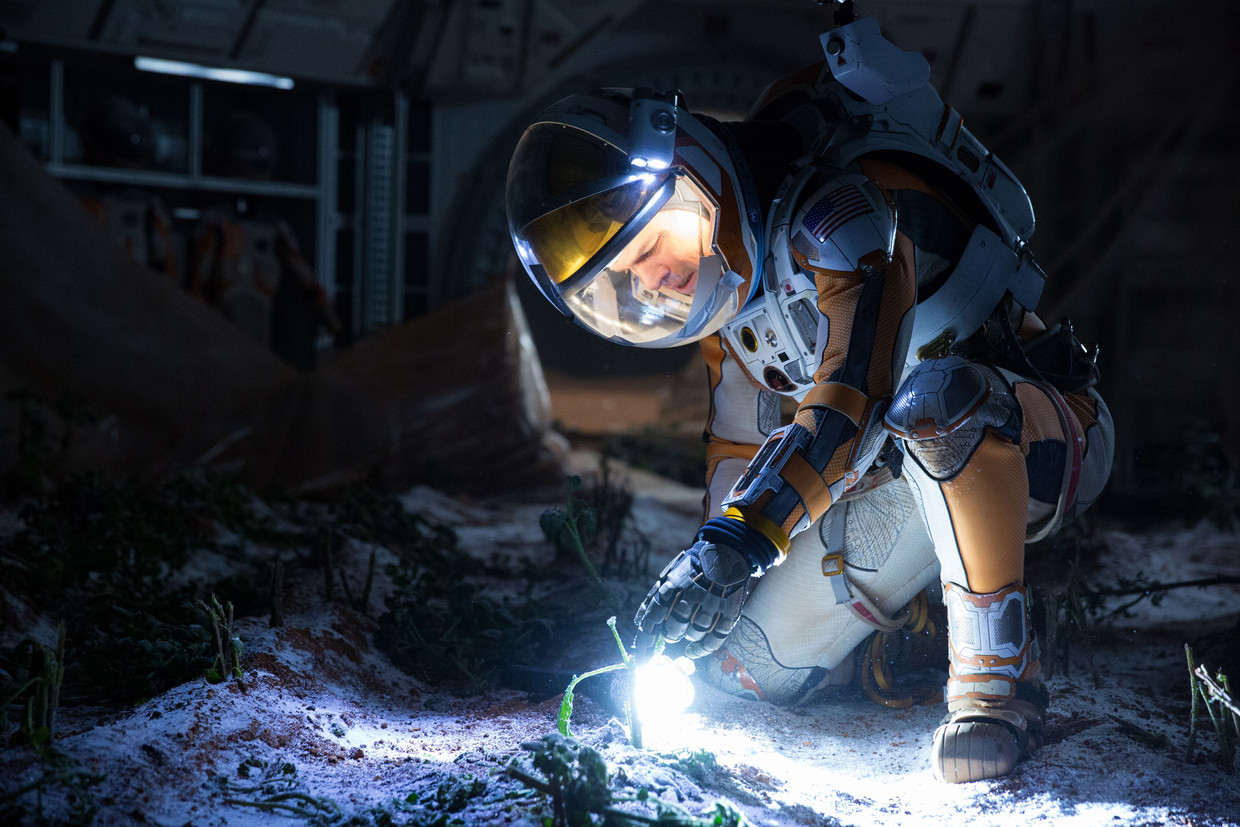 In de film ‘The Martian’ experimenteert Matt Damon met tuinieren op Mars.
 Beeld Twentieth Century Fox Film Corporation