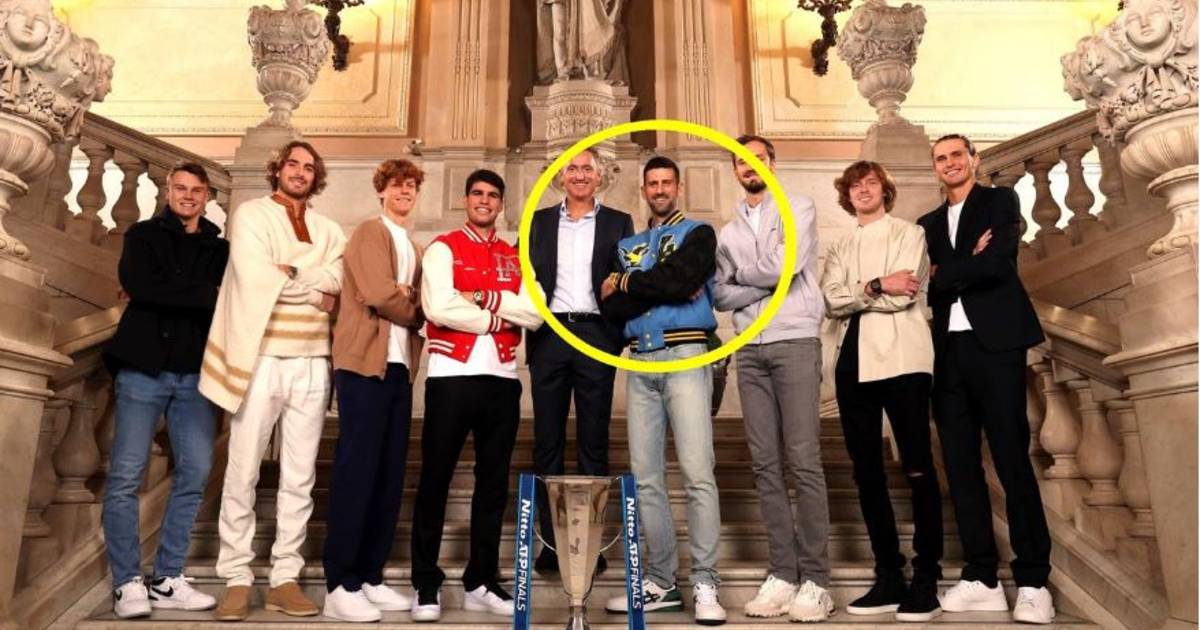 La costosa giacca sportiva Lacoste da 800 euro per la quale Novak Djokovic è stato criticato in una foto di gruppo “orribile” |  Tennis