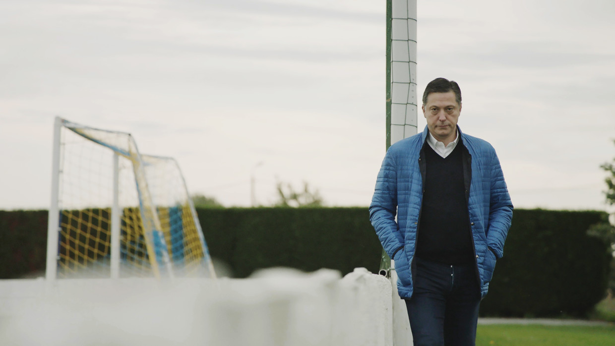 De Servische ex-voetbalmakelaar Dejan Veljkovic deed dinsdag in een 'Pano'-reportage een boekje open over gesjoemel in de voetbalwereld. Beeld VRT