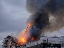 Grote brand in iconisch pand centrum Kopenhagen onder controle: ‘Ons Notre-Dame-moment’