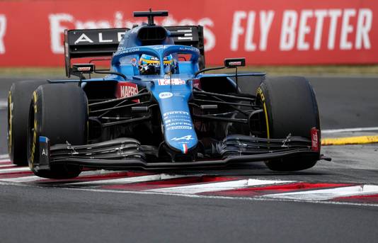 Fernando Alonso in actie tijdens de Grand Prix van Hongarije.