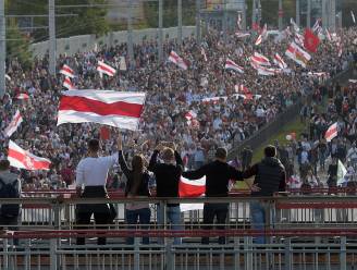 Opnieuw vele tienduizenden betogers tegen president Loekasjenko in Wit-Rusland