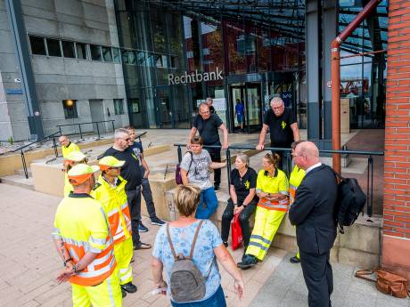 OM eist werkstraf en rij-ontzegging voor dodelijk ongeval met verkeersregelaar in Hellevoetsluis