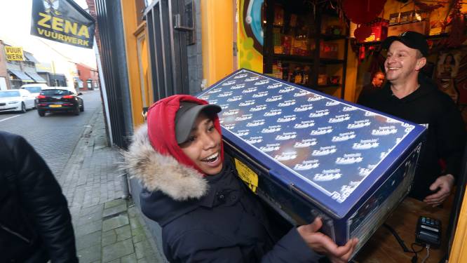 Nederlanders kopen vuurwerk in België en steken het ook af: ‘Ik heb toch al een strafblad’