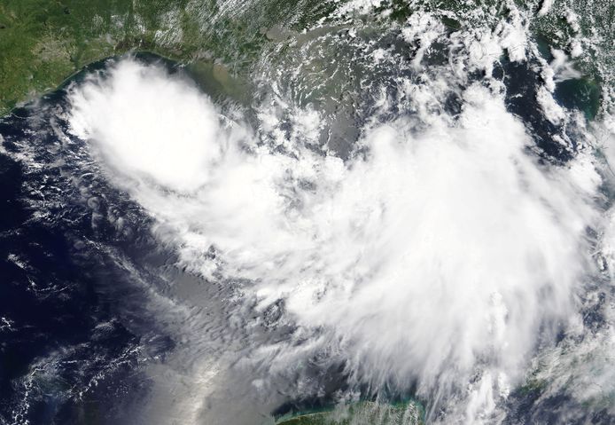 De tropische storm Barry stevent af op de kust van Louisiana.