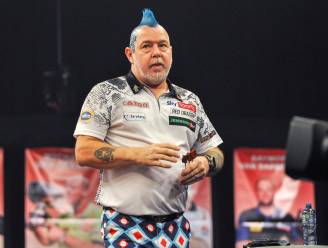 KIJK. Wij spraken met Peter Wright, tegenstander van Van den Bergh: “Slechts anderhalve dag per week bij z'n gezin. Het wordt zwaar voor Dimi”