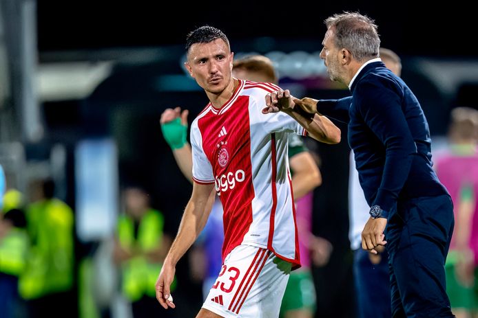 Ajax kan uitgerekend in Enschede weer beschikken over Steven Berghuis